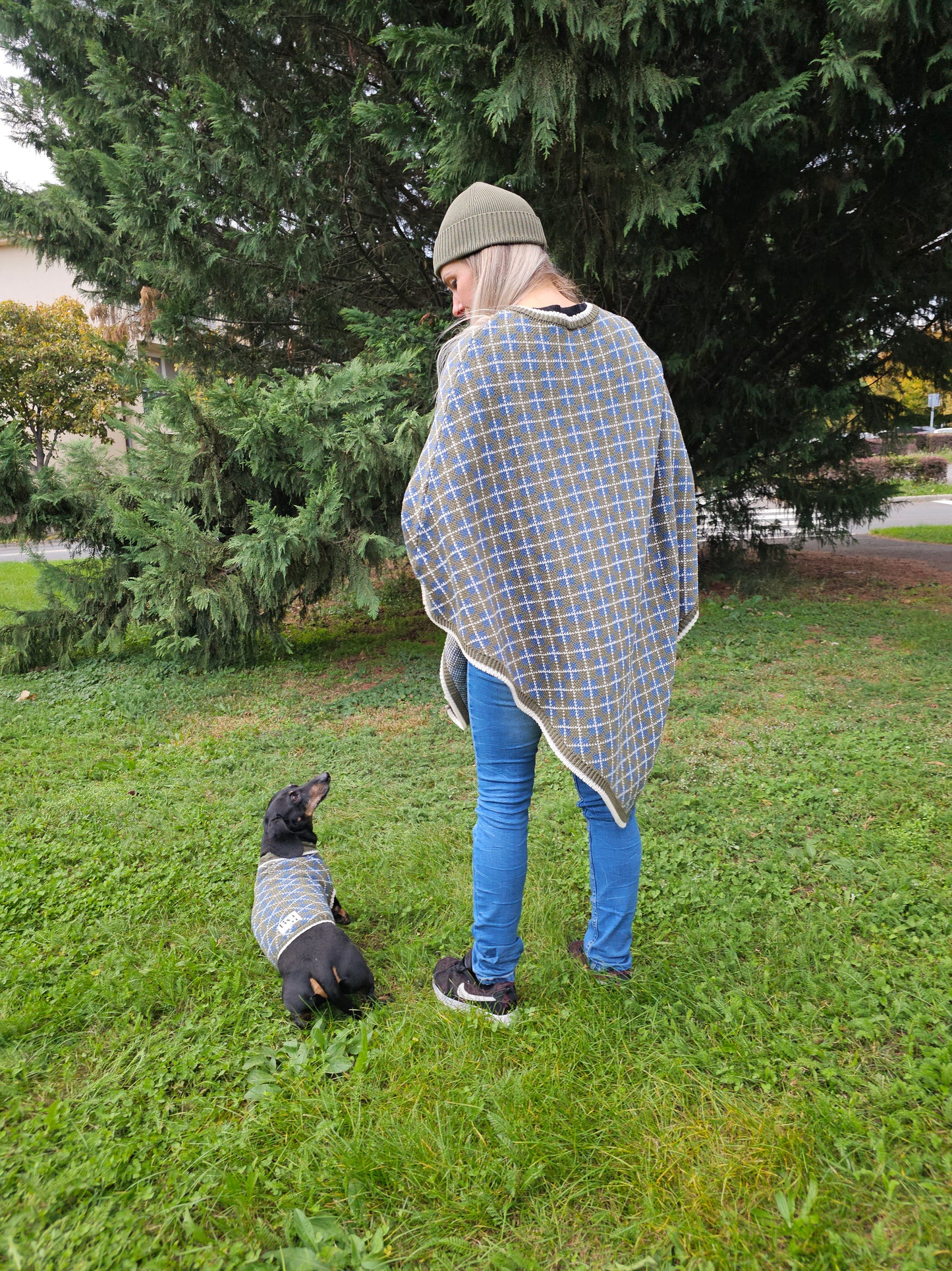 Lucy Strickset für Dackel und Besitzer